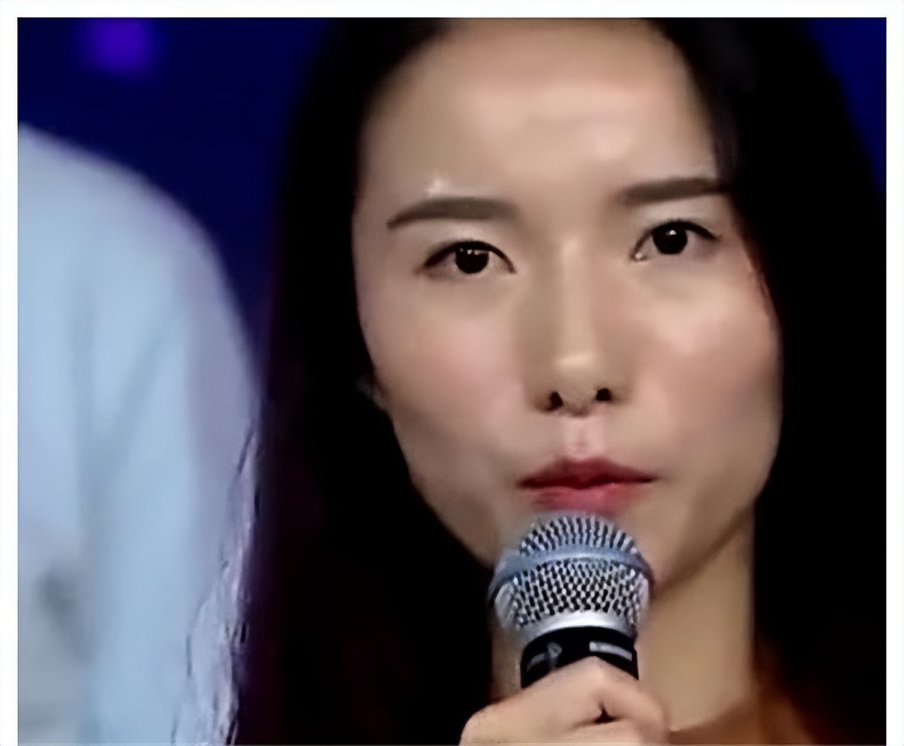 35年前女婴被弃养医院外,成博士后生母砸50万认亲,她如何选择?