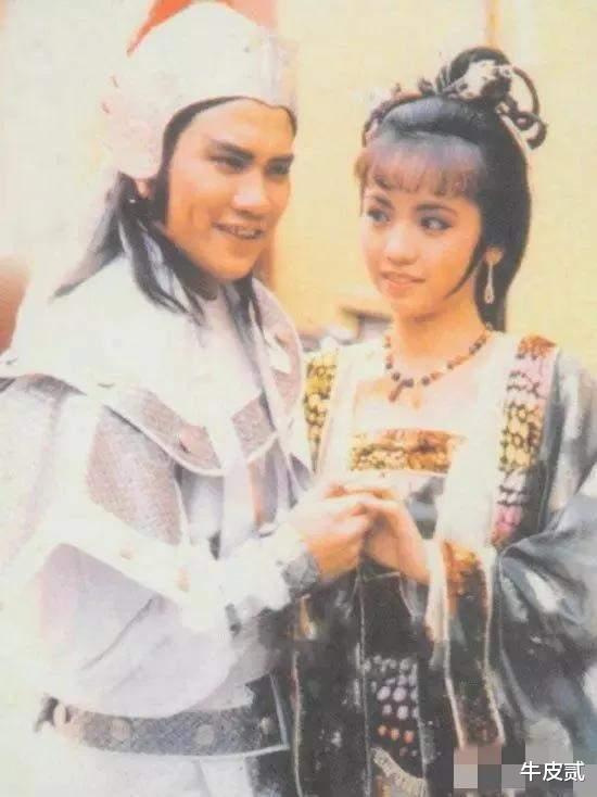 邓萃雯|邓萃雯的人生浮沉史，和她征服过的3个男人，错爱已婚男至今未婚