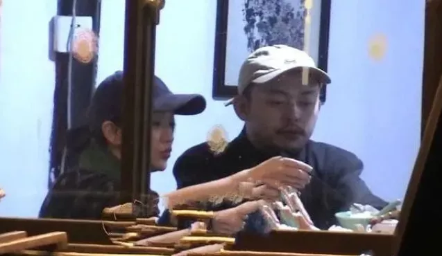 周迅|周迅又被爆出新男友,接受采访毫不避讳!