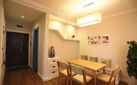 我家75平新房，入户鞋柜就把朋友迷住了，阳台榻榻米更能当一间房