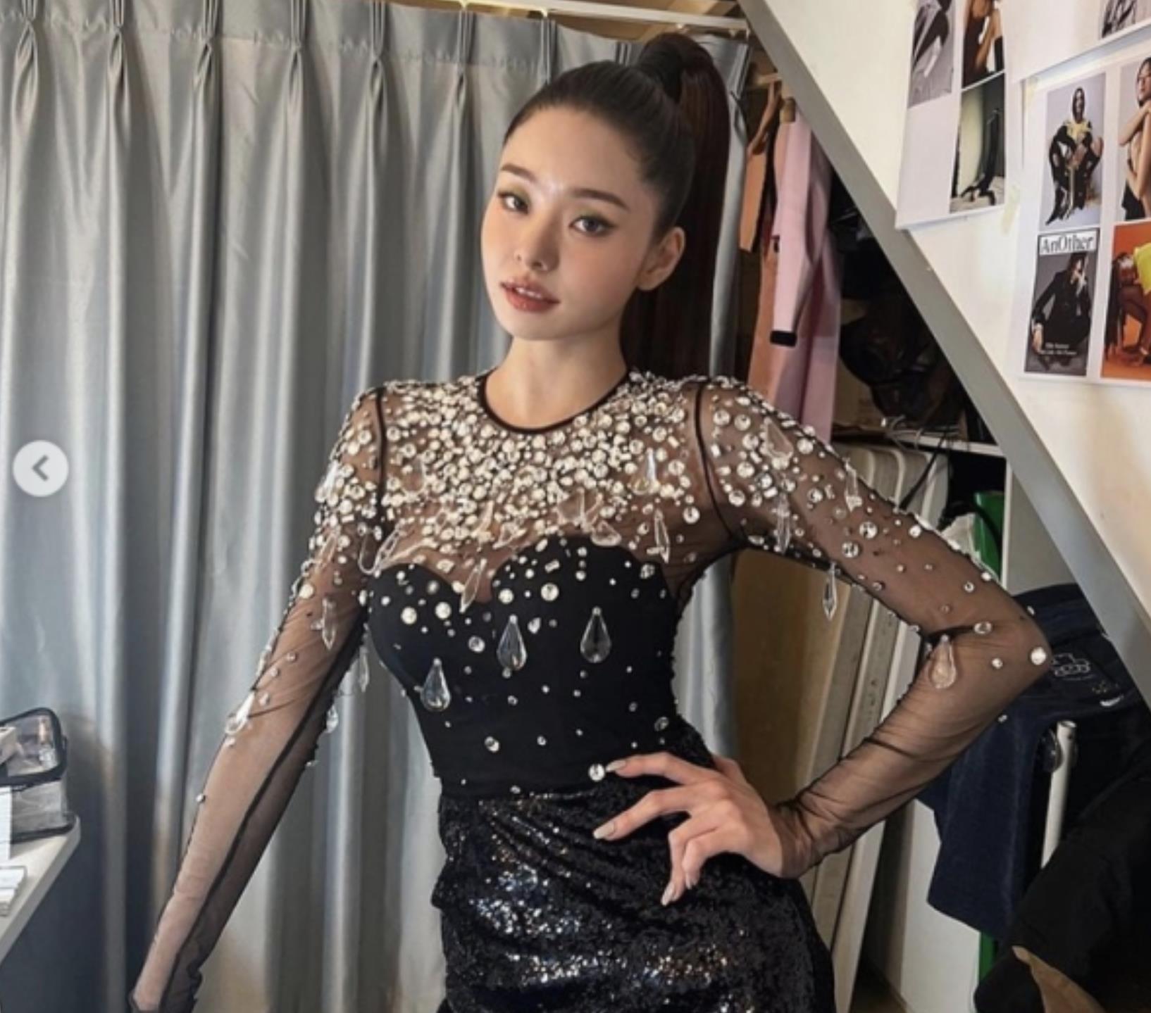 宋智雅|《单身即地狱》宋智雅晒“特殊版”校服，遭狠批：教坏小孩子！