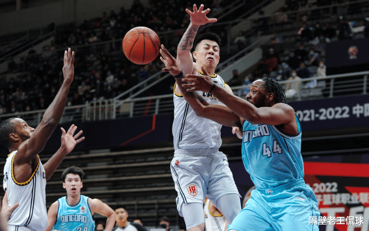 广东男篮|CBA最新排名出炉！辽篮榜首压力大，上海坐二观一，广东冲前四