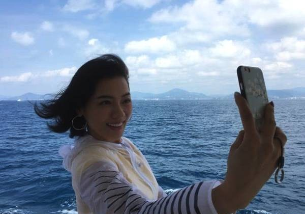 陈思思|军中绿花陈思思近照，特别漂亮的湘妹子，她45岁了，为何仍然未婚