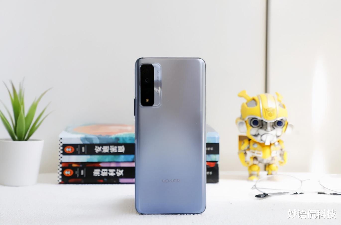 荣耀play|跌至1099元,128GB+超窄边+6400万双摄,千元机中最强拍照手机