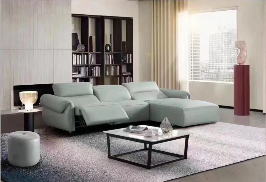 答应我,千万别轻易尝试电动功能沙发……