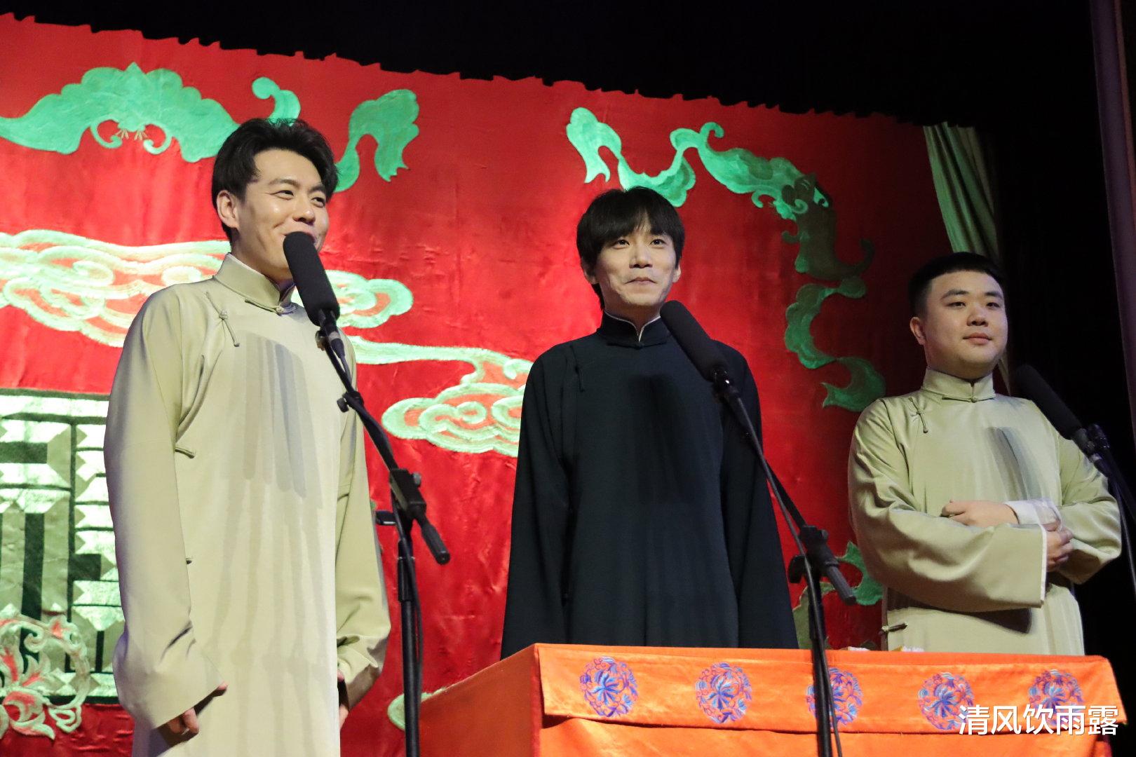 靳鹤岚|靳鹤岚直播聊4.26封箱，感叹又没接到通知，粉丝评论惹人心疼