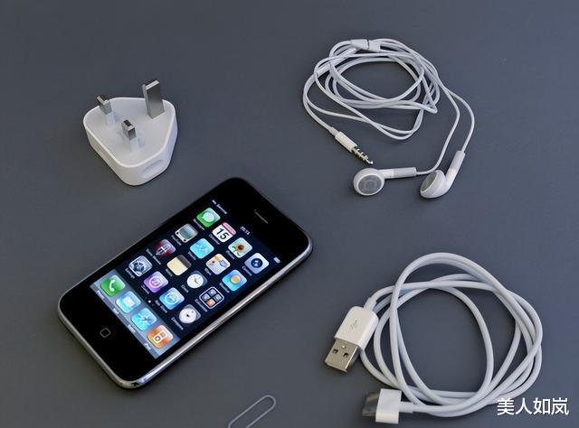 苹果|年入34亿!中国华强北的“小混混”绿联,竟然把苹果拿捏了?