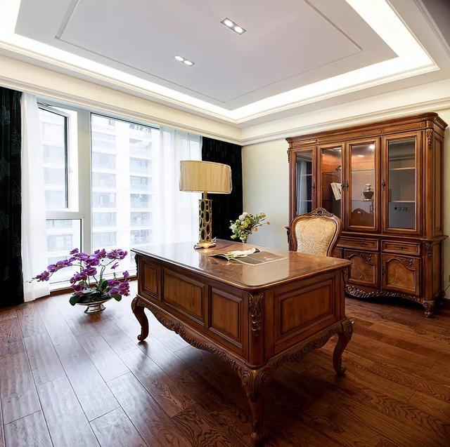 新房终于装修好啦,迫不及待的把爸妈接来住,他们直夸客厅真漂亮