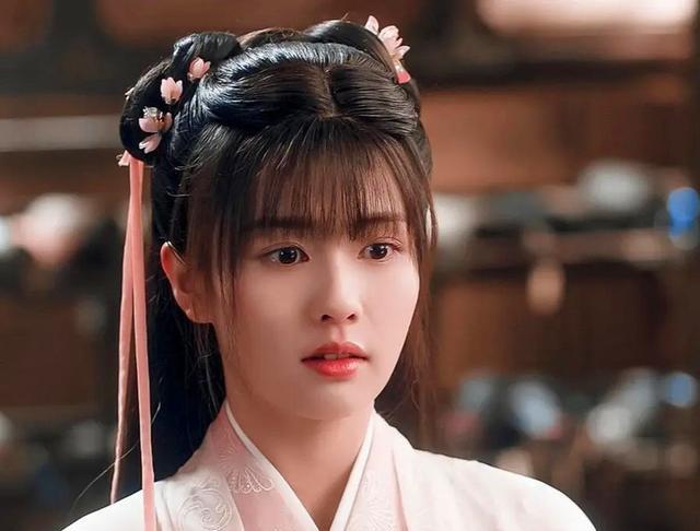 陈都灵|换个造型像解开封印，有多少女明星的颜值被低估了