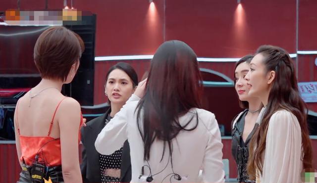 蓝盈莹|蓝盈莹的真实身高让张柏芝惊讶,其实不少女星看着矮实际上挺高