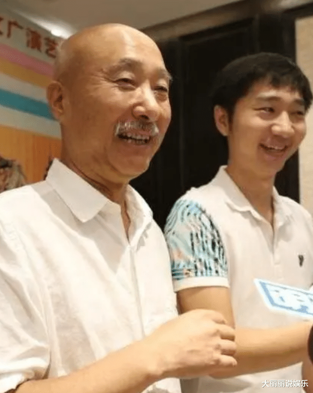 陈大愚|68岁的陈佩斯喜得孙!陈大愚老婆再生双胞胎,四个孩子共用一张脸