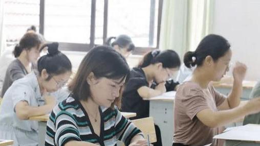 招聘|“47人面试，竟有35人缺考”，县城教师招聘，出现多人中途放弃！