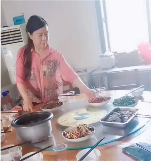 许敏|田静前管理字母八卦许敏近况，许敏中秋露面状态好，云昊给出回应