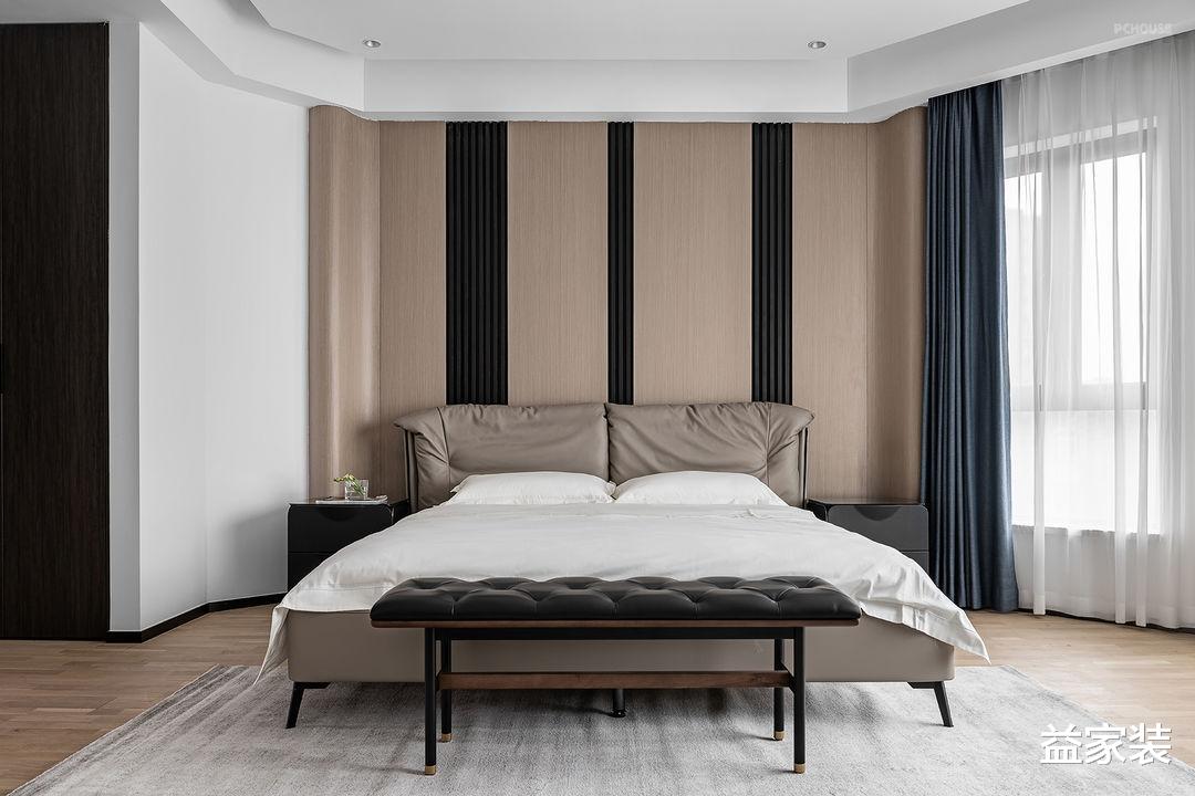 以黑白灰为主调，打造低调奢华的现代美居，彰显品位和审美