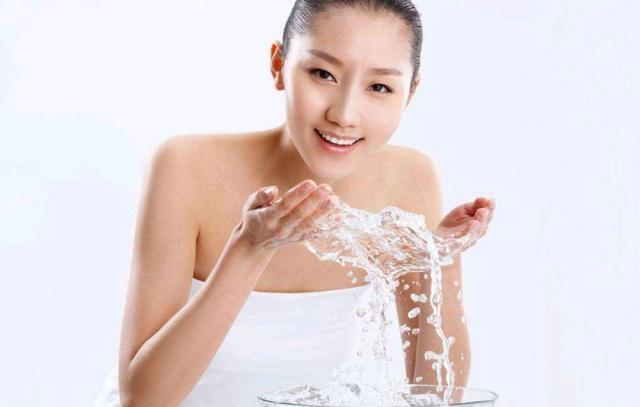 短发 为什么有些女性越来越年轻?平常坚持做到这5点,帮助延缓衰老