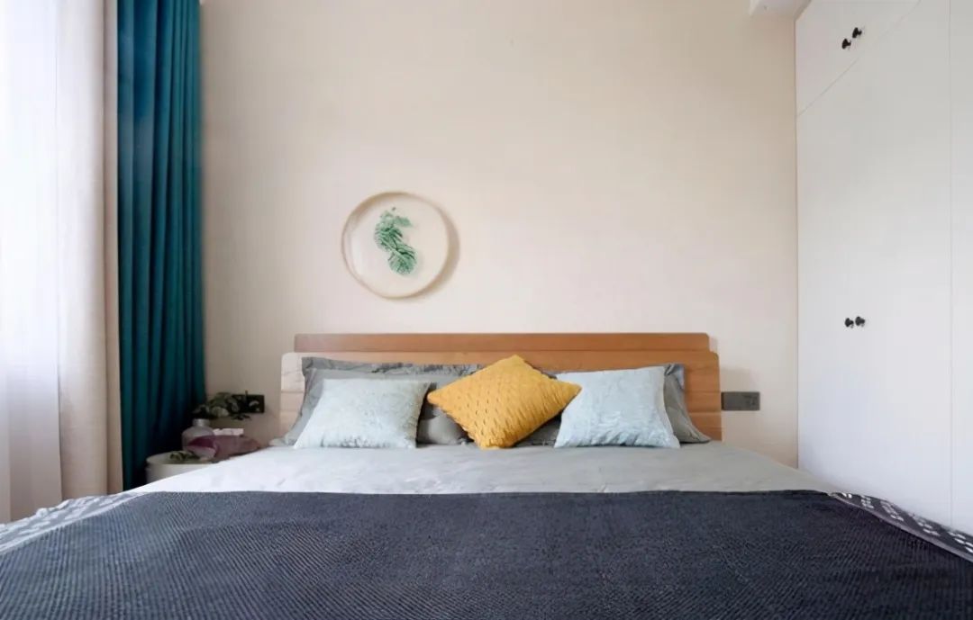 她家128平米，进门就被玄关吸引，全屋打造柜子，最喜欢儿童房