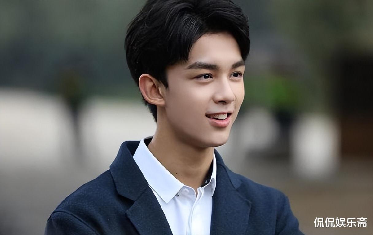 吴磊|戏份被删，海报被撤，直播被停，吴磊的成名之路，“步步惊心”！