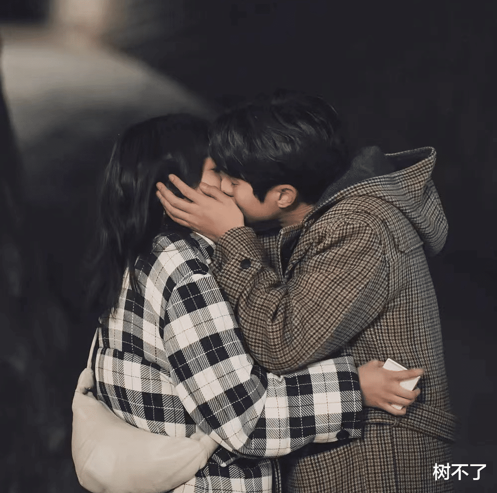 郭碧婷|李健的初恋、热恋和爱而不得，都不是妻子孟小蓓