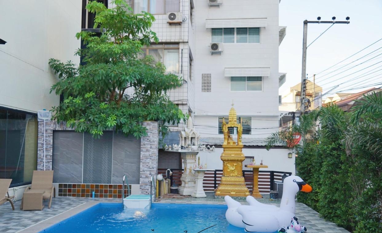 |我怀念的，很可能不是出国旅游，而是当年出国旅游的那些日子