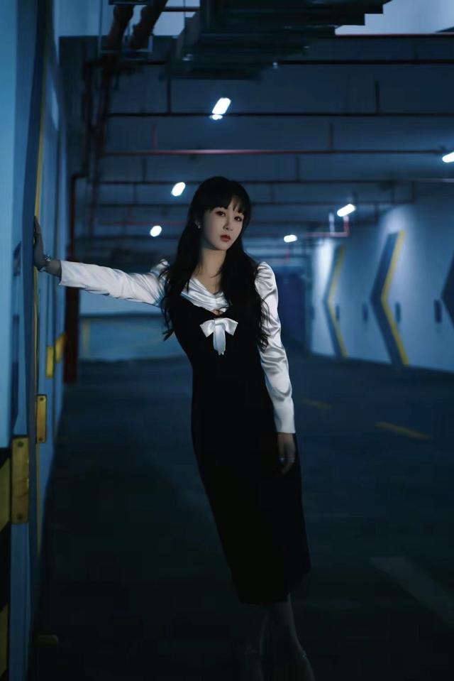 滤镜|杨紫年后首秀!山根变粗、新娘头影楼风,她啥时候能辞掉造型团队