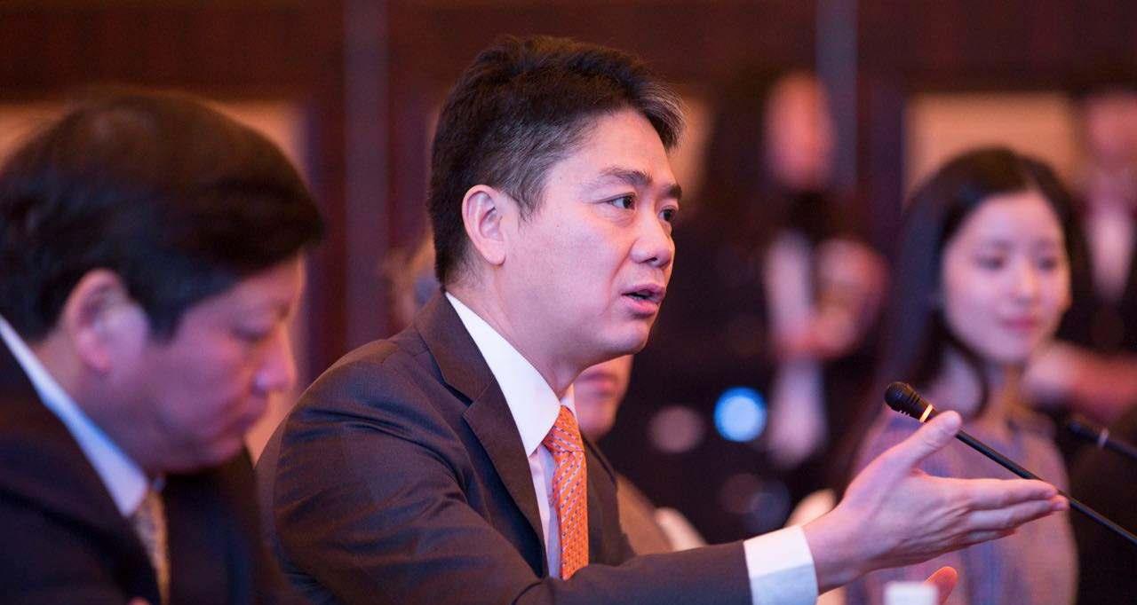 刘强东|刘强东罕见怒斥高管,京东的红太阳从未落山