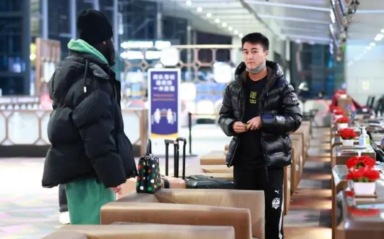 奚梦瑶|奚梦瑶何猷君合体现身!女方有望接手家族产业