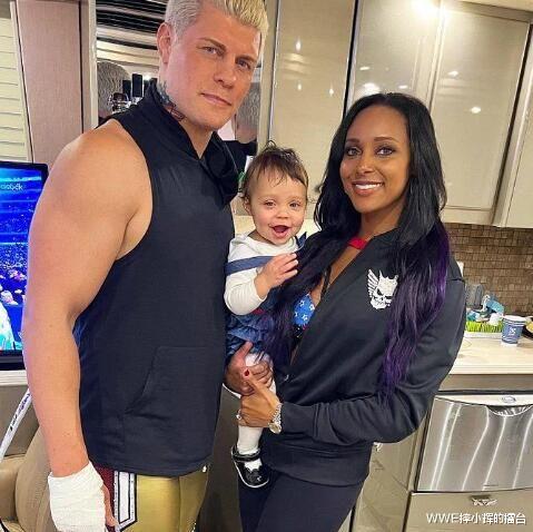 wwe|WWE再多一对夫妻搭档！科迪与布兰迪三年卷走AEW五百万美金？