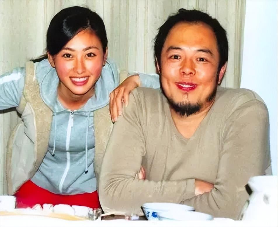 |9名“校花”收入囊中，3个孩子3个妈，奸情暴露遭情人联手起诉