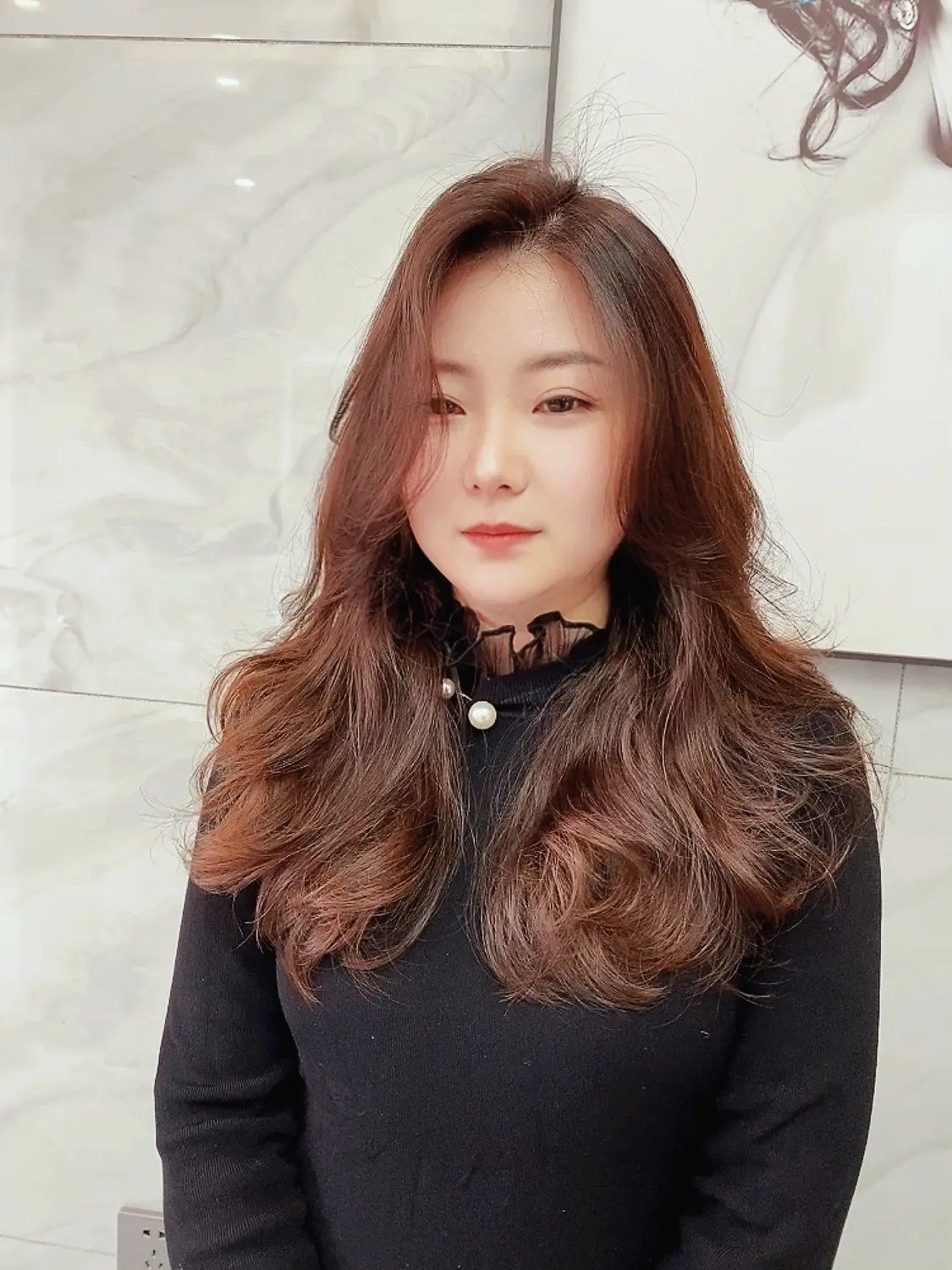 发型 头发烫烫就是不一样，短发长发都好看，想换发型别放过