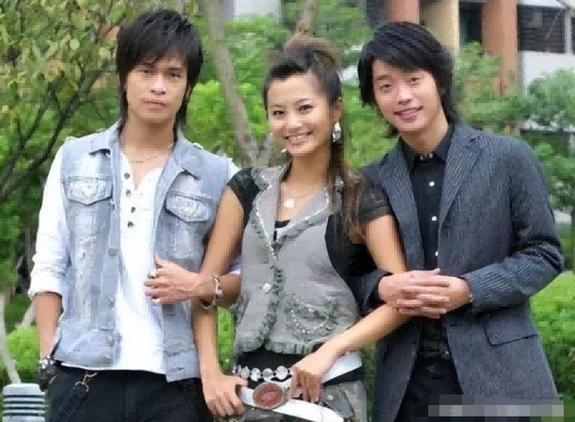 霍思燕|9次试管、高龄拼4胎、换风水房子，这8位女星为怀孕，吃尽苦头