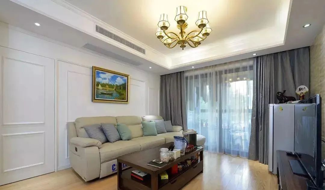 110平三室新房,一进门把人吸引住,简洁漂亮,是年轻人最爱!