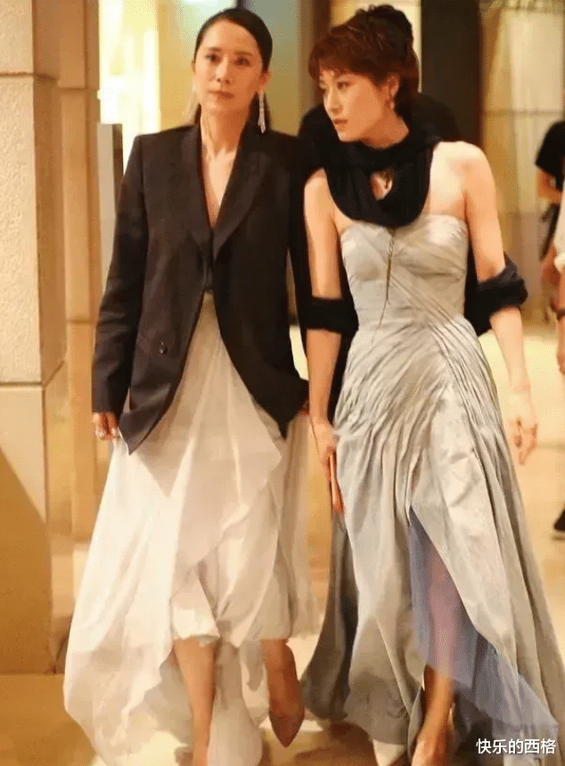 海清|马伊琍和海清牵手下班!她披条床单裙都把海清比下去了