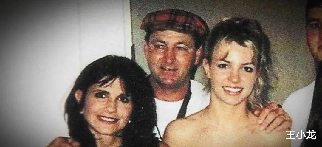 布兰妮·斯皮尔斯|红极一时的世界巨星，被三个男人推进深渊，其中一个还是亲生父亲