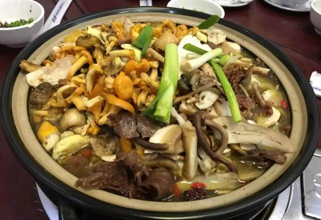 毒性太强,被列入“不采摘不食用”的清单,一斤300元还被抢着买