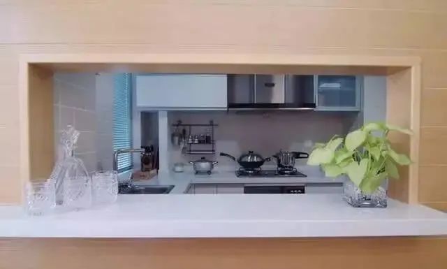 以后客厅别再乱装了，看看我家怎么弄的，简单漂亮上档次！