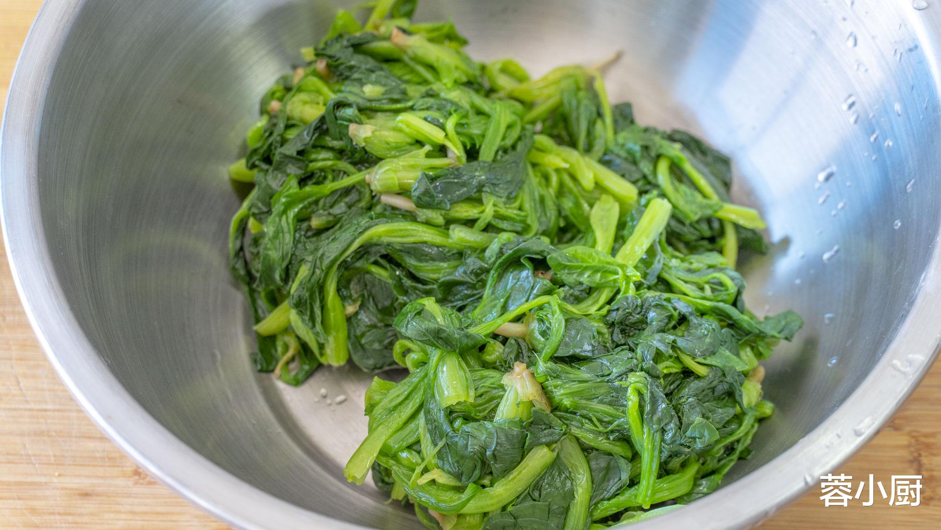 爱美的女人,建议多吃“4红3黑2绿”,含铁量高,春季常吃气色好