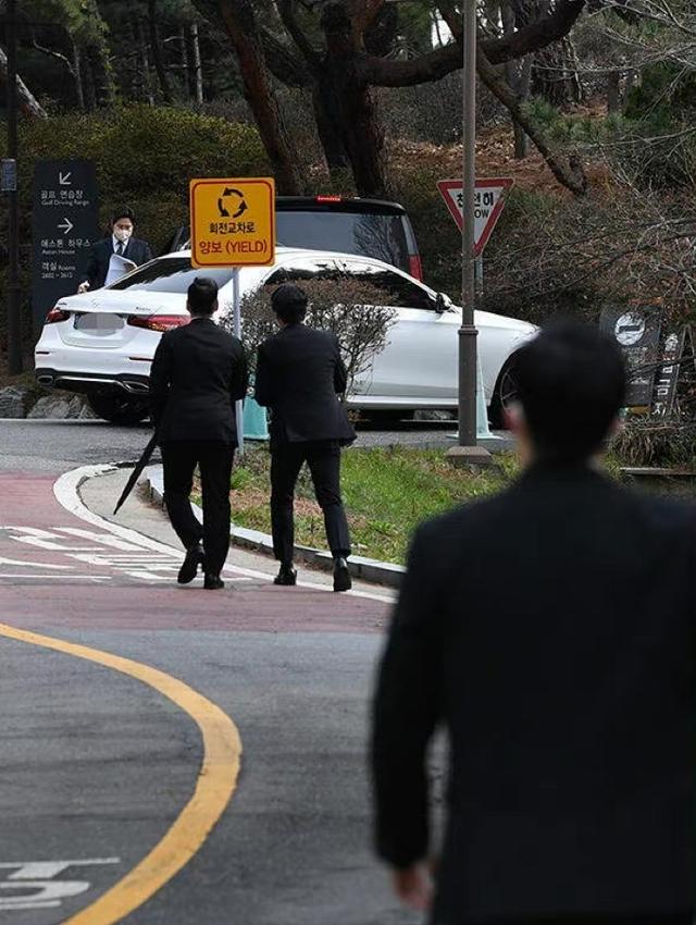 李连杰|玄彬孙艺珍婚礼嘉宾名单公布,二人婚后计划曝光,暂无度蜜月打算