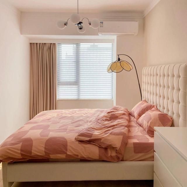 29岁上海姑娘晒独居生活火了:全屋不豪华,却让无数网友争相效仿