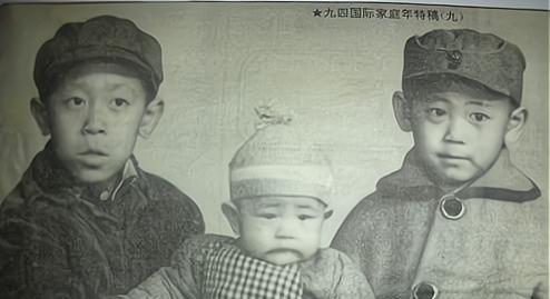 姜文|姜文：三段感情过后，被小15岁周韵牢牢拿捏，与前妻女儿有隔阂