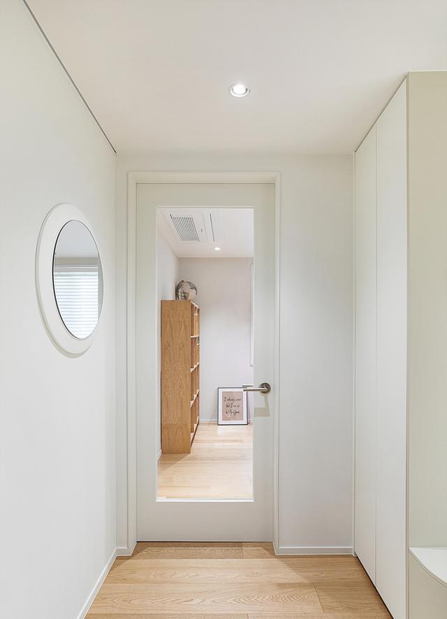 装修该花钱的地方一定不能省,他家180㎡极简风,装修费直追别墅