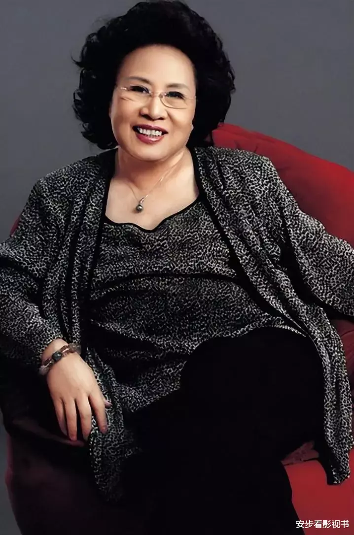 郑绪岚|歌手郑绪岚:为爱远赴美国被抛弃,男友患癌去世,64岁孑然一身