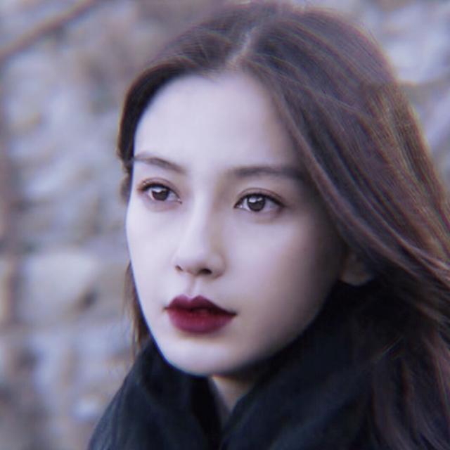 连衣裙 口红买来买去，还是这只“国货唇膏”显白又高级，还能淡化唇纹
