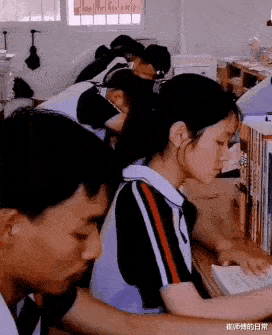 “25岁小伙被40岁阿姨老牛吃嫩草，关键是还很美”这一波不算亏啊