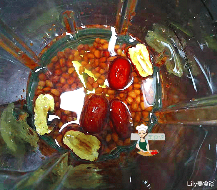 中老年人|红枣和红豆一起打成豆浆,口感浓稠细腻,当早餐喝太香啦,老人孩子都爱吃