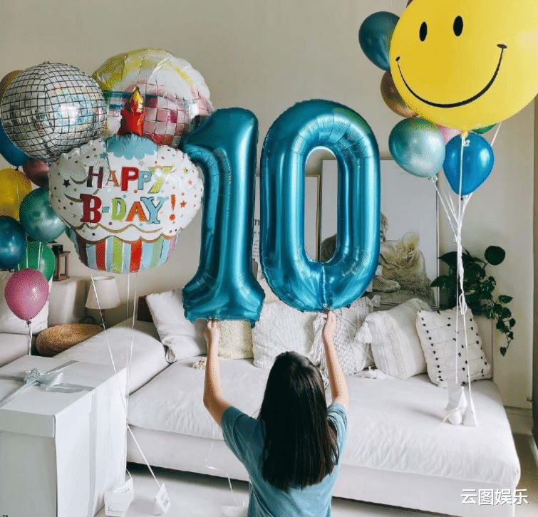 景甜|TVB女神陈自瑶晒性感照！穿泳衣身材凹凸有致，皮肤白皙长腿抢镜