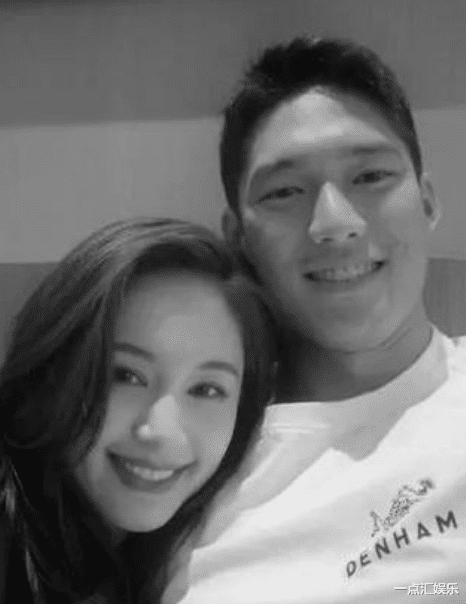 王子文|景甜调侃王子文，与孩子生父还联系吗？王子文黑脸场面尴尬