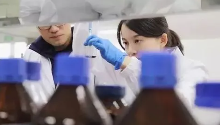 义务教育|33岁女学霸获浙大长聘教授，温柔气质的外表下，丰富的履历更抢眼