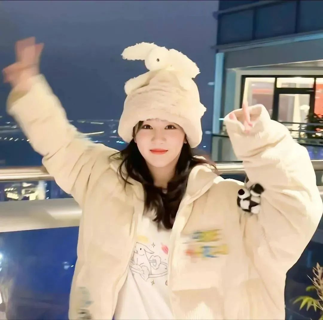 杨紫|杨紫王冰冰同框录制《春晚进行时》！两人生图非常扛打，甜妹联盟