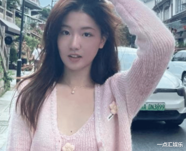 孟羽童|孟羽童晒写真照，穿着朴素清新十足，疑破发福传闻