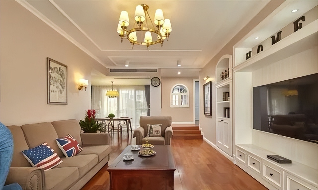 一开始婆婆想插手装修，没敢答应她，后来自己靠网购搞定美式小窝